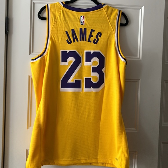 Nike LeBron James Yellow Los Angeles Lakers SwingMan Players Jersey-Icon Edition - Picture 6 of 9